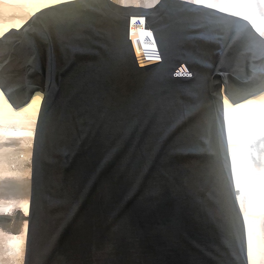 ADIDAS Black T-Shirt. Size SMALL. NWT -defect Short Sleeves - Picture 3 of 5